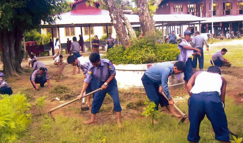 ပြည်သူ့အကျိုးပြုလုပ်ငန်းများ