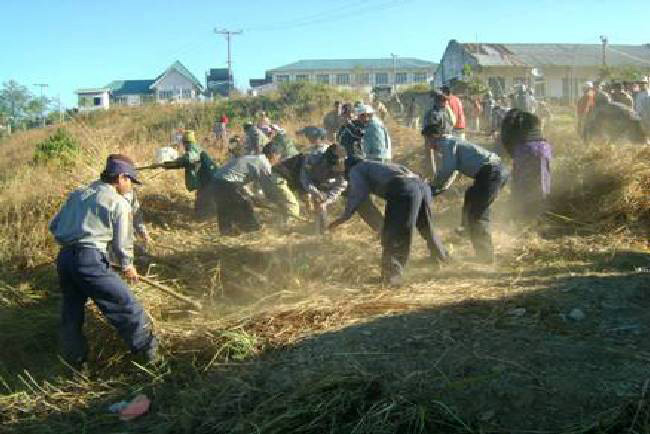 ပြည်သူ့အကျိုးပြုလုပ်ငန်းများ