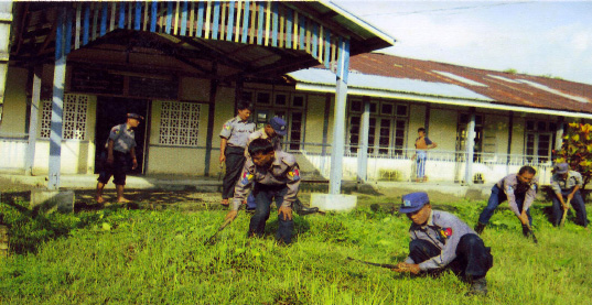 ပြည်သူ့အကျိုးပြုလုပ်ငန်းများ