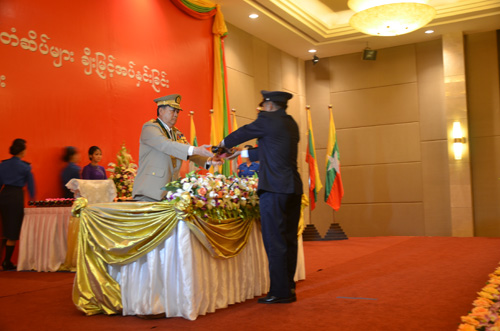 မြန်မာနိုင်ငံရဲတပ်ဖွဲ့ဆိုင်ရာ ဂုဏ်ထူးဆောင် ဆုတံဆိပ်များ ချီးမြှင့်အပ်နှင်းခြင်း အခမ်းအနား မှတ်တမ်းဓာတ်ပုံ
