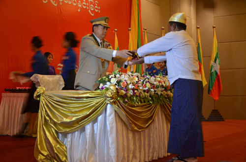 မြန်မာနိုင်ငံရဲတပ်ဖွဲ့ဆိုင်ရာ ဂုဏ်ထူးဆောင် ဆုတံဆိပ်များ ချီးမြှင့်အပ်နှင်းခြင်း အခမ်းအနား မှတ်တမ်းဓာတ်ပုံ